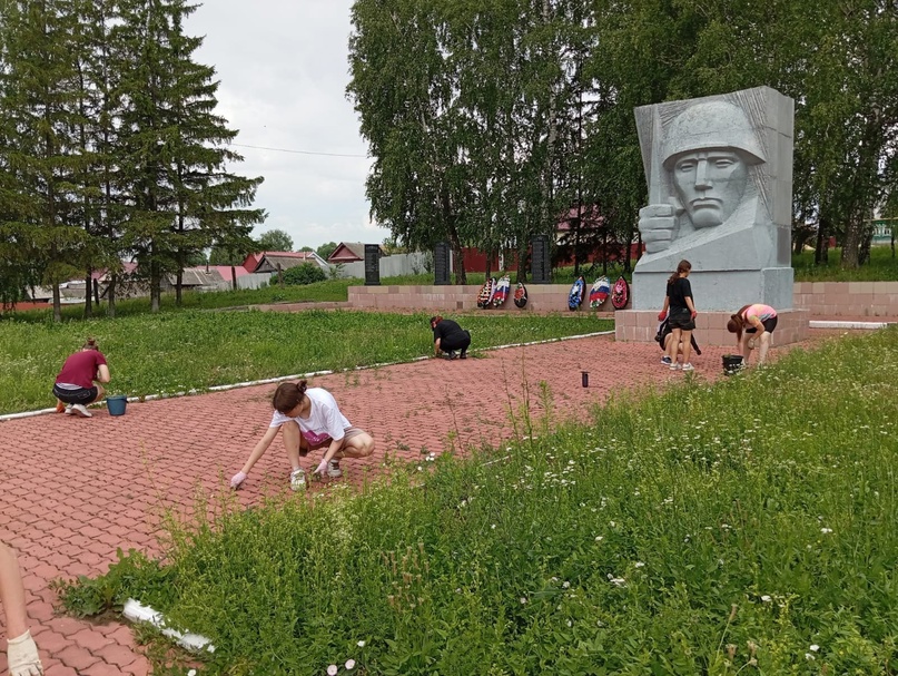 Благоустройство памятных мест.